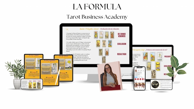 Estefania Tarot Mockup Laptop 2
